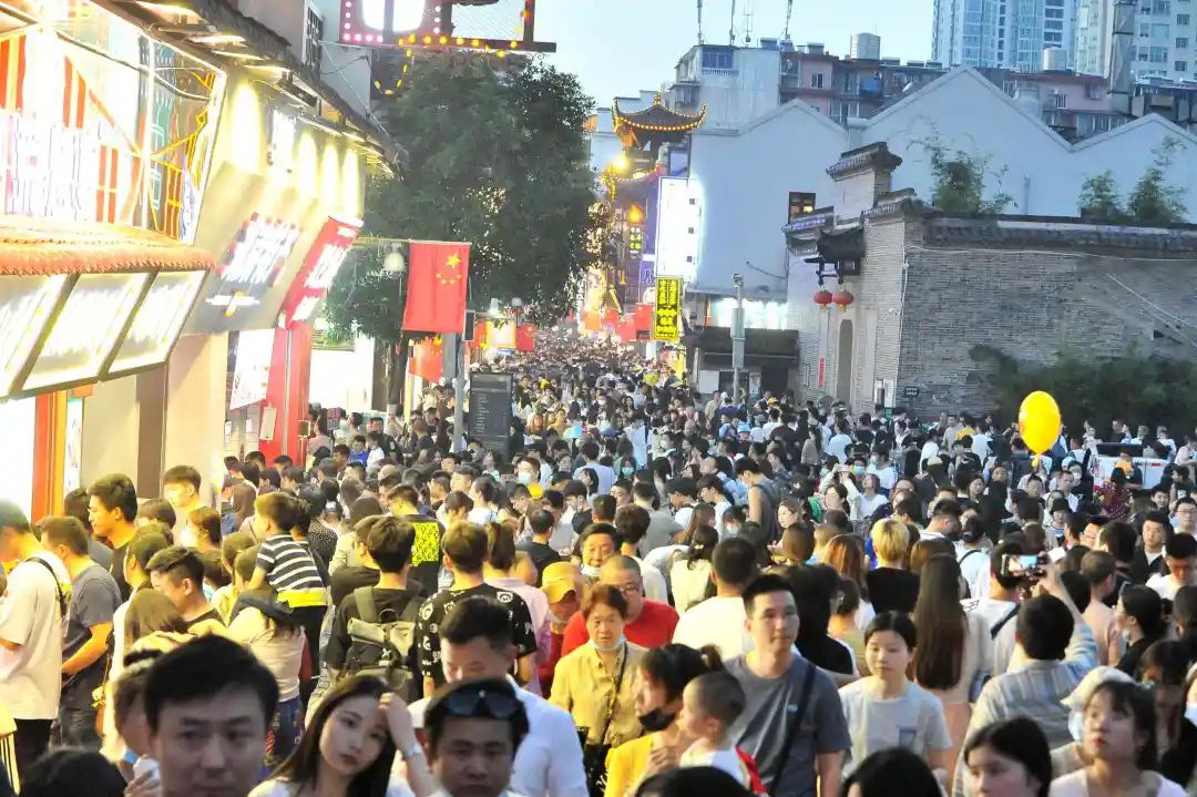 长沙又双叒叕是“五一”热门目的地！“12306开票秒空”！