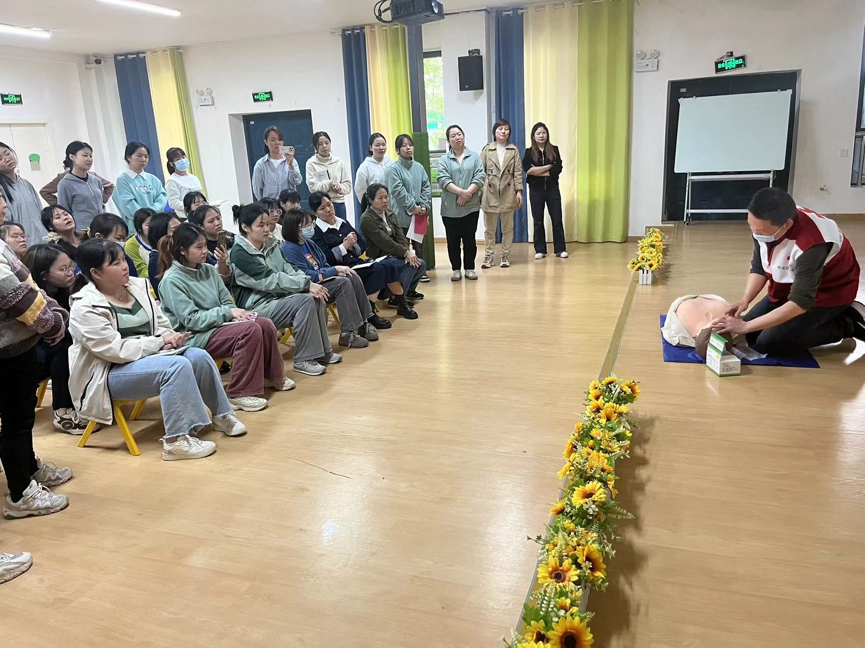 金环社区：开展急救知识培训 强化安全保障新举措
